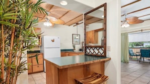 Condo, 1 Queen Bed with Sofa bed (Kona Plaza#221) | Interior - Kona Plaza#221 (Kailua-Kona)