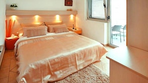 Apartment - Rovinj Seaside Apartment for 3 (Rovinj)