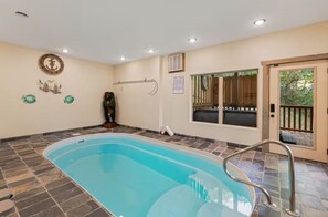 Piscina interna, piscina aquecida