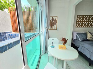Apartment | Dining