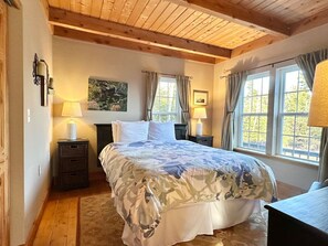 2 habitaciones, escritorio, tabla de planchar con plancha y wifi 