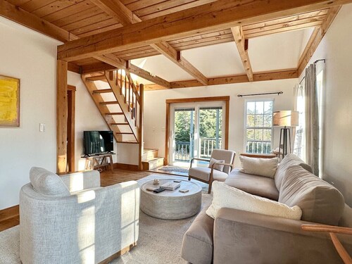 Secluded 2BR with Beach Access! [Carriage House]