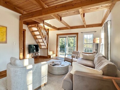 Secluded 2BR with Beach Access! [Carriage House]