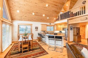 冷蔵庫、電子レンジ、コンロ、食器洗い機