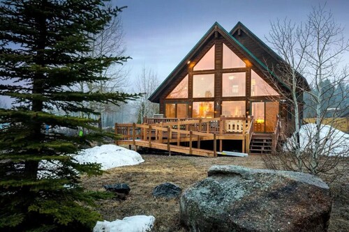 A-Frame Cabin w/ Views of Lake!