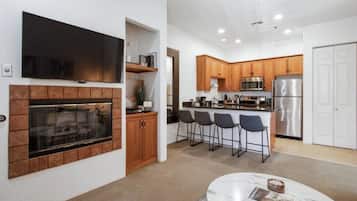 Dishwasher, toaster, blender