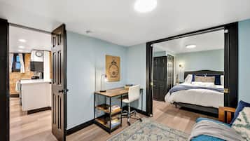 2 habitaciones, tabla de planchar con plancha, cuna de viaje y wifi