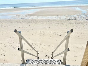 Am Strand, Liegestühle, Strandtücher