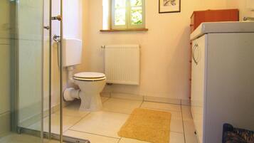 Apartment | Bathroom | Towels