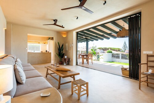 3 Bedroom Villa, Private Pool, 500m to Binisafua Beach