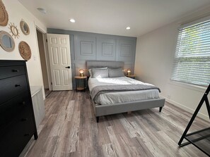2 bedrooms, desk, free WiFi, bed sheets - Super Clean, Pet Friendly, Cozy Cottage. (South Salt Lake)