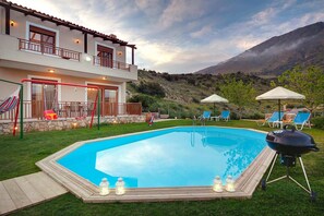 Pool - Villa With Private Pool in Triopetra (Agios Vasileios)