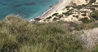 Lovely Peyia Villa. Wifi, Private Pool, full TV package. Village / beach nearby