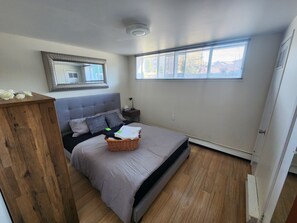 1 habitación, tabla de planchar con plancha, wifi y ropa de cama 