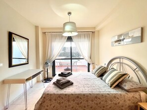 Apartment | 3 bedrooms, individually furnished, bed sheets - Apartment Near Beach With Pools and hot tub (Vera)
