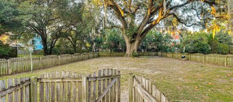 Townhome 3 Mi to Wescott Park & Golf Course!