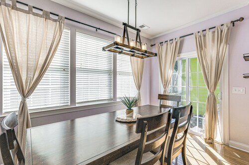 Townhome 3 Mi to Wescott Park & Golf Course!