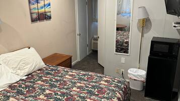 1 bedroom, internet, bed sheets