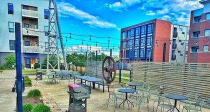 The Luxe Black Haven (340)