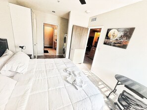 1 bedroom, desk, iron/ironing board, free WiFi