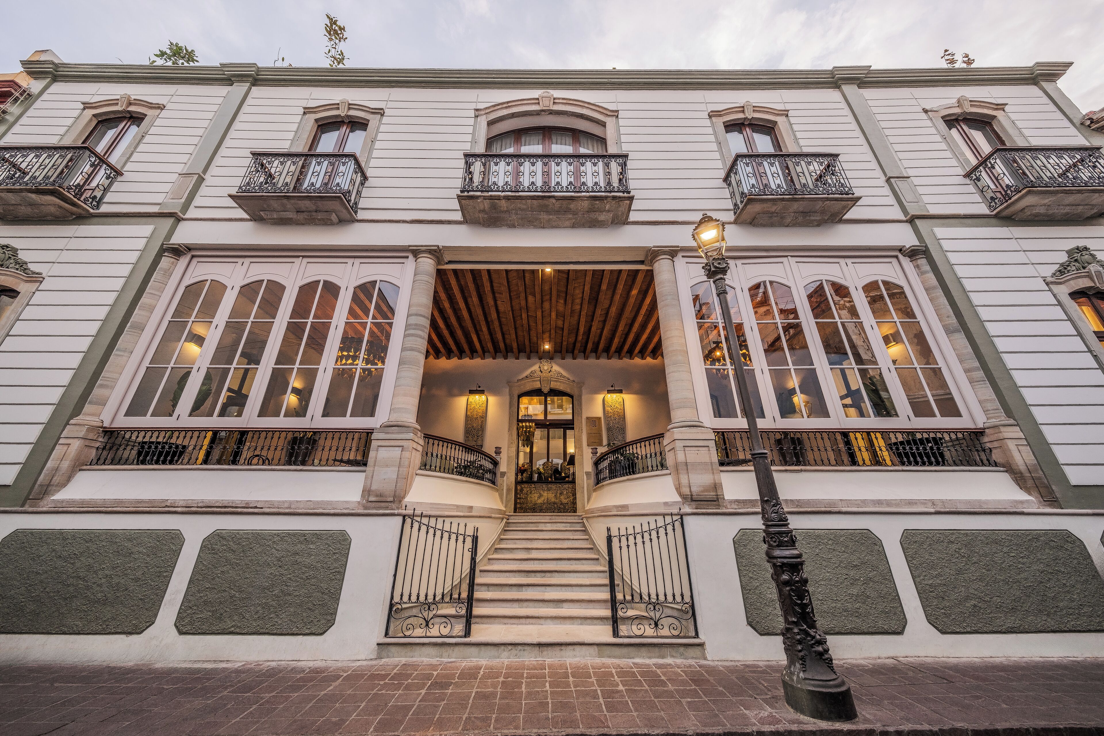 Mặt tiền nơi lưu trú