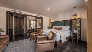 Premium studio suite, terras | Luxe beddengoed, donzen dekbedden, Tempur Pedic-bedden