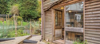 Casa BowWow - UK48047