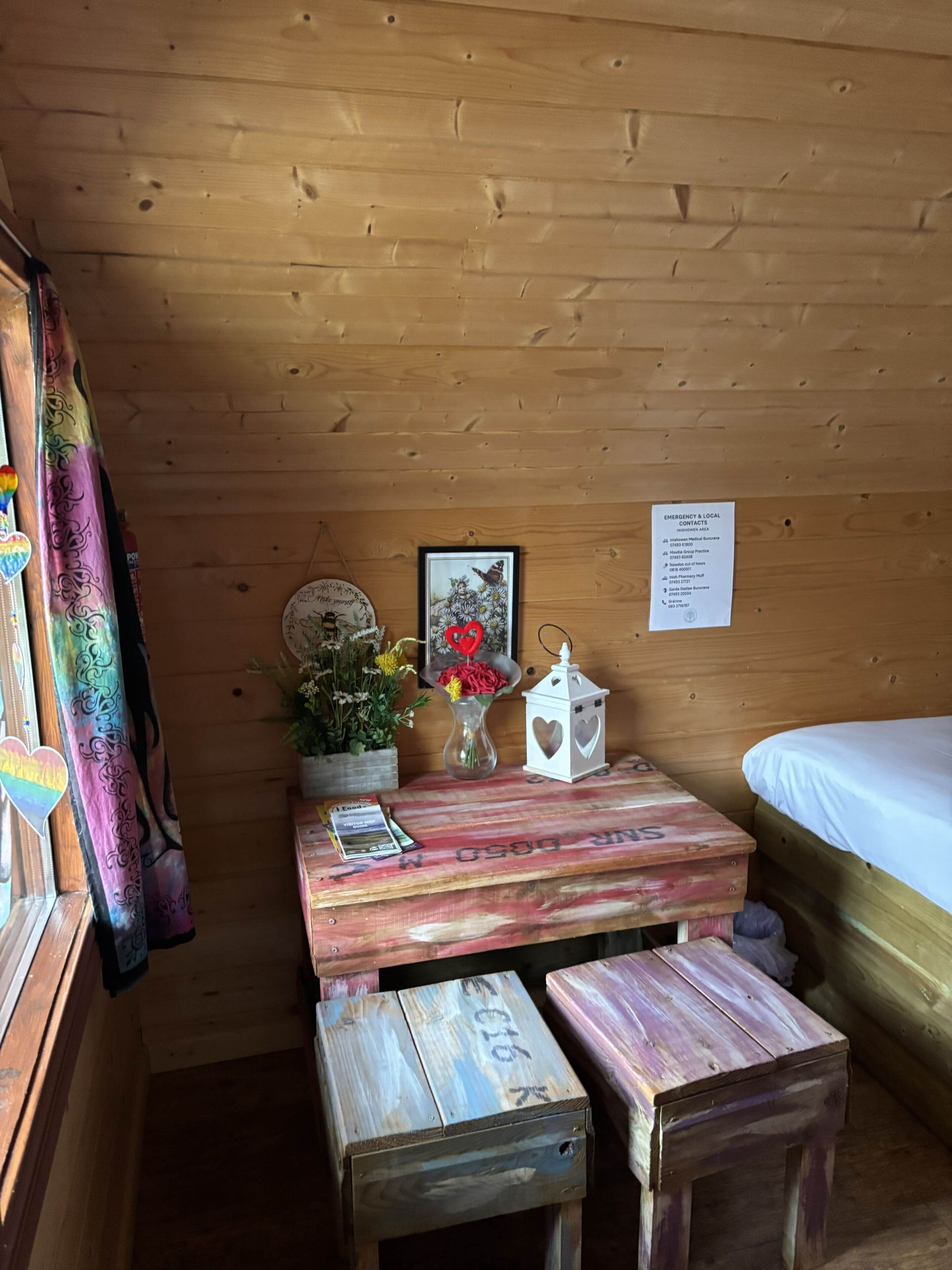 7 bedrooms, WiFi, bed sheets