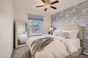 4 habitaciones, tabla de planchar con plancha, wifi y ropa de cama