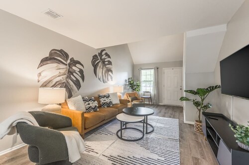 World Cup Fan Base 3BR with Private Garage
