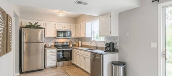 World Cup Fan Base 3BR with Private Garage