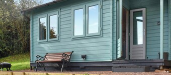 Sunrise Retreat - UK48040