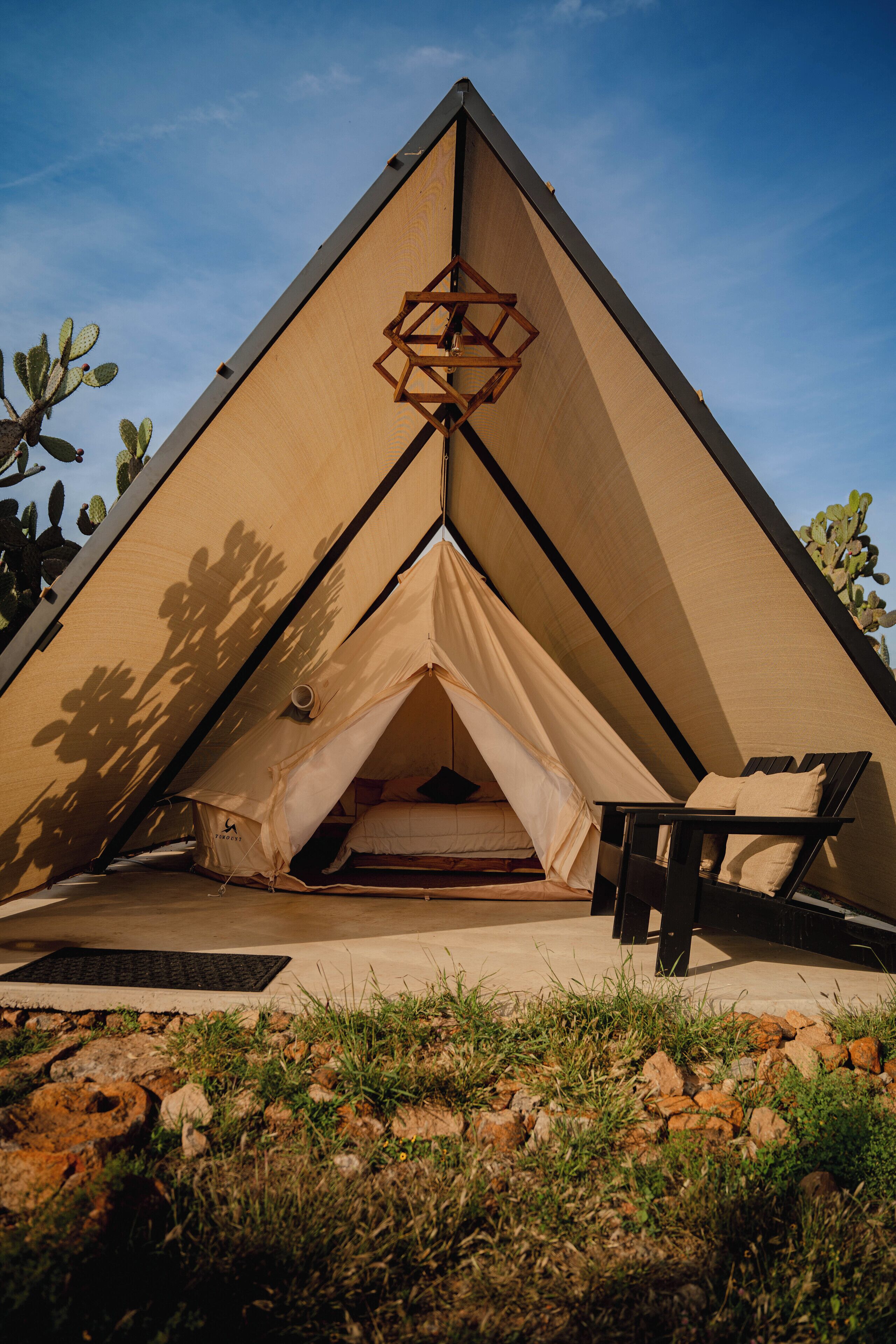 Standaard tent | Donsdekens, een minibar, gratis wifi, beddengoed