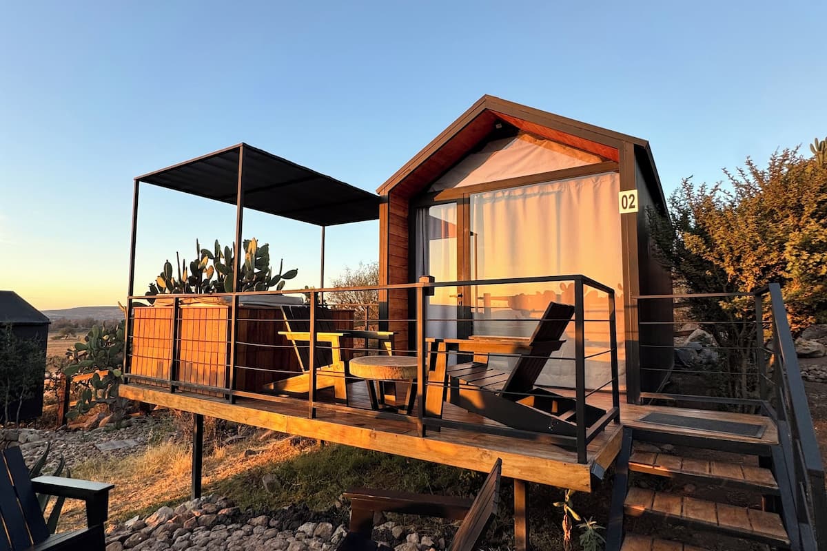 Comfort Room, Desert View | Down comforters, minibar, WiFi (free), bed sheets