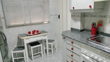 Electric kettle, toaster