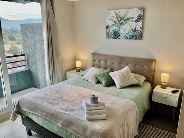 2 bedrooms, desk, iron/ironing board, free WiFi