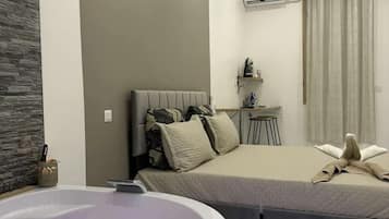 1 bedroom, desk, iron/ironing board, free WiFi