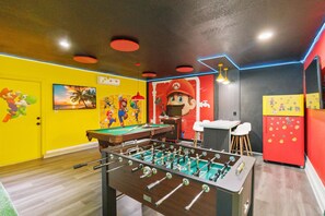 Game room - Fascinating private pool and game-room, near Disney!! (Kissimmee)