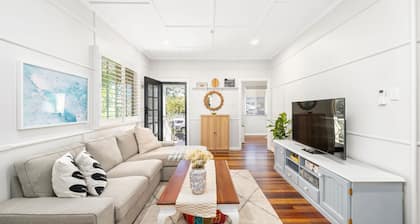 Cosy Cottage at Scarborough Beach