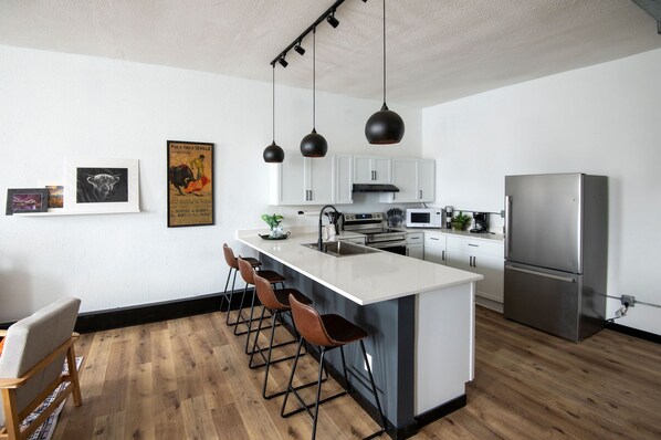 Microwave, oven, stovetop, dishwasher