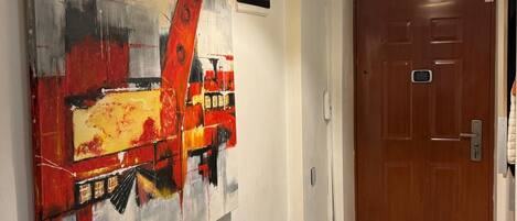 المنشأة من الداخل