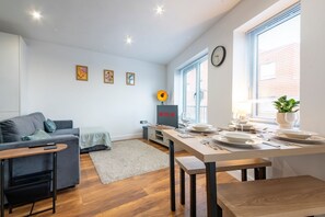 Interior - Loates Lodge Top Floor Apartment (Hertfordshire)