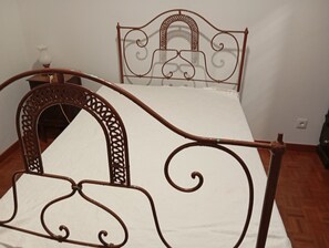 1 quarto, roupa de cama