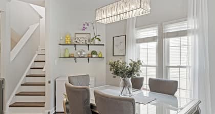 Cheerful 4-Bedroom Townhouse with Indoor Fireplace