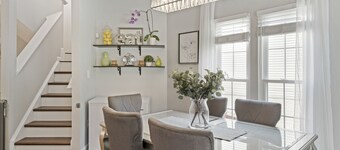 Cheerful 4-Bedroom Townhouse with Indoor Fireplace