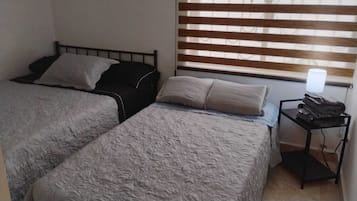 Basic Triple Room, 1 Bedroom | Premium bedding, down comforters, desk, free WiFi