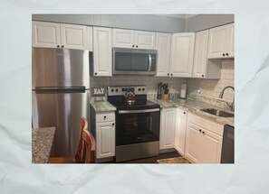 Mikrowelle, Ofen, Herdplatte, Geschirrspüler