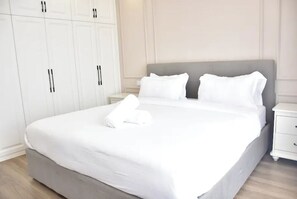 2 bedrooms, iron/ironing board, WiFi, bed sheets