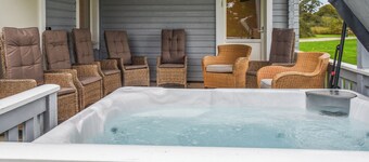 Chestnut Cottage - UK48294