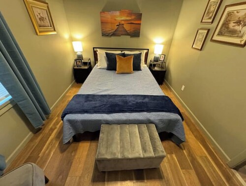 Lake home, beautiful view and hot tub
